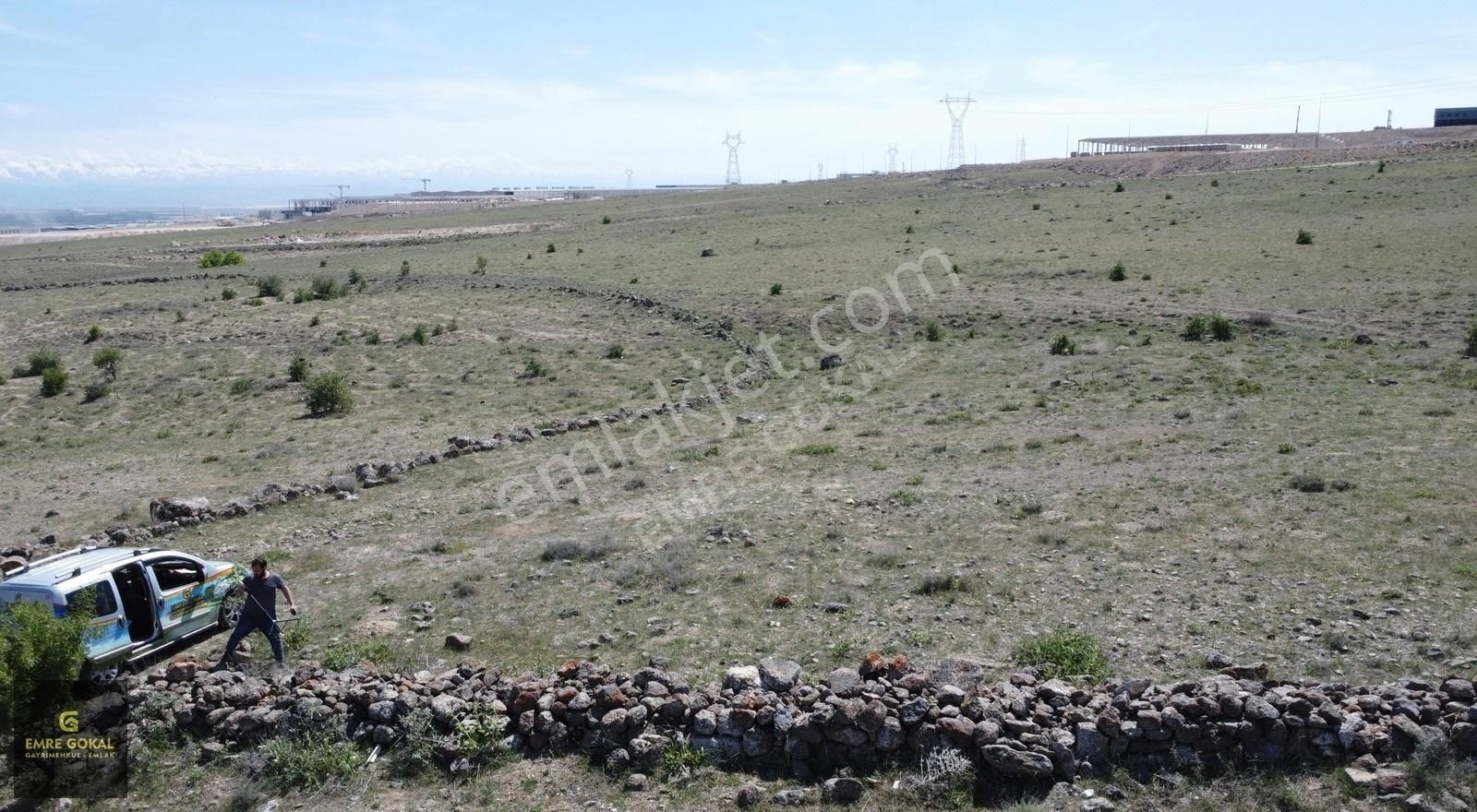 Niğde Merkez Fertek Satılık Villa İmarlı E.gökal 907 M2 Fertek Mah. Üni.mevki Yatırıma Uygun Villalık!!!