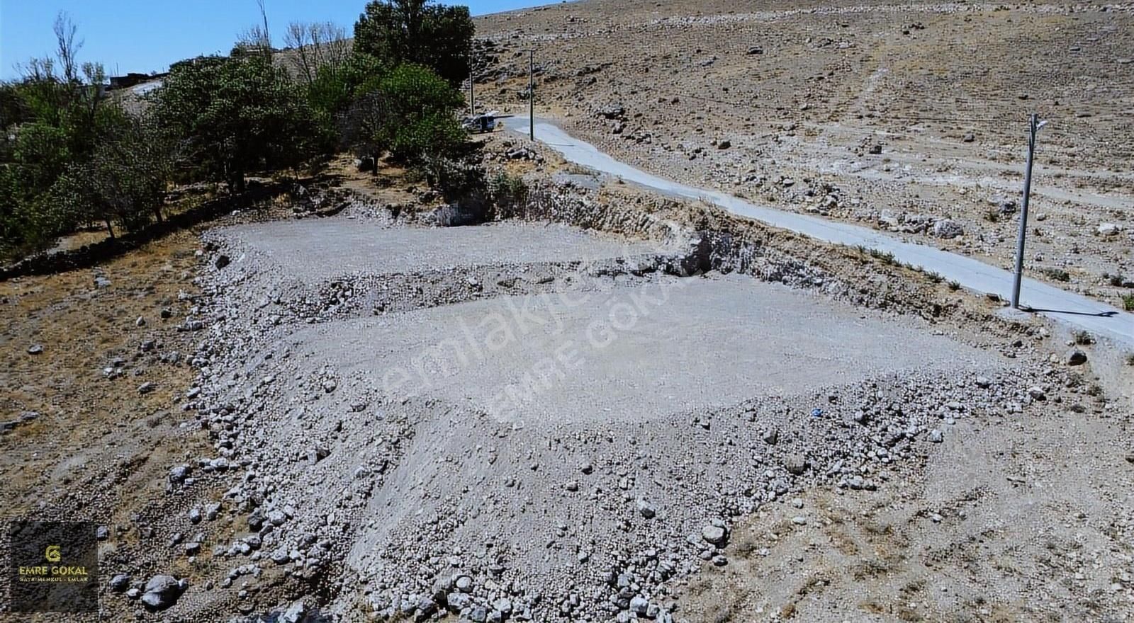 Bor Okçu Köyü Satılık Villa İmarlı E.gökal Bor Okçu Köyü 600 M2 3 Adet Arsa Manzara ! Araç Takası !