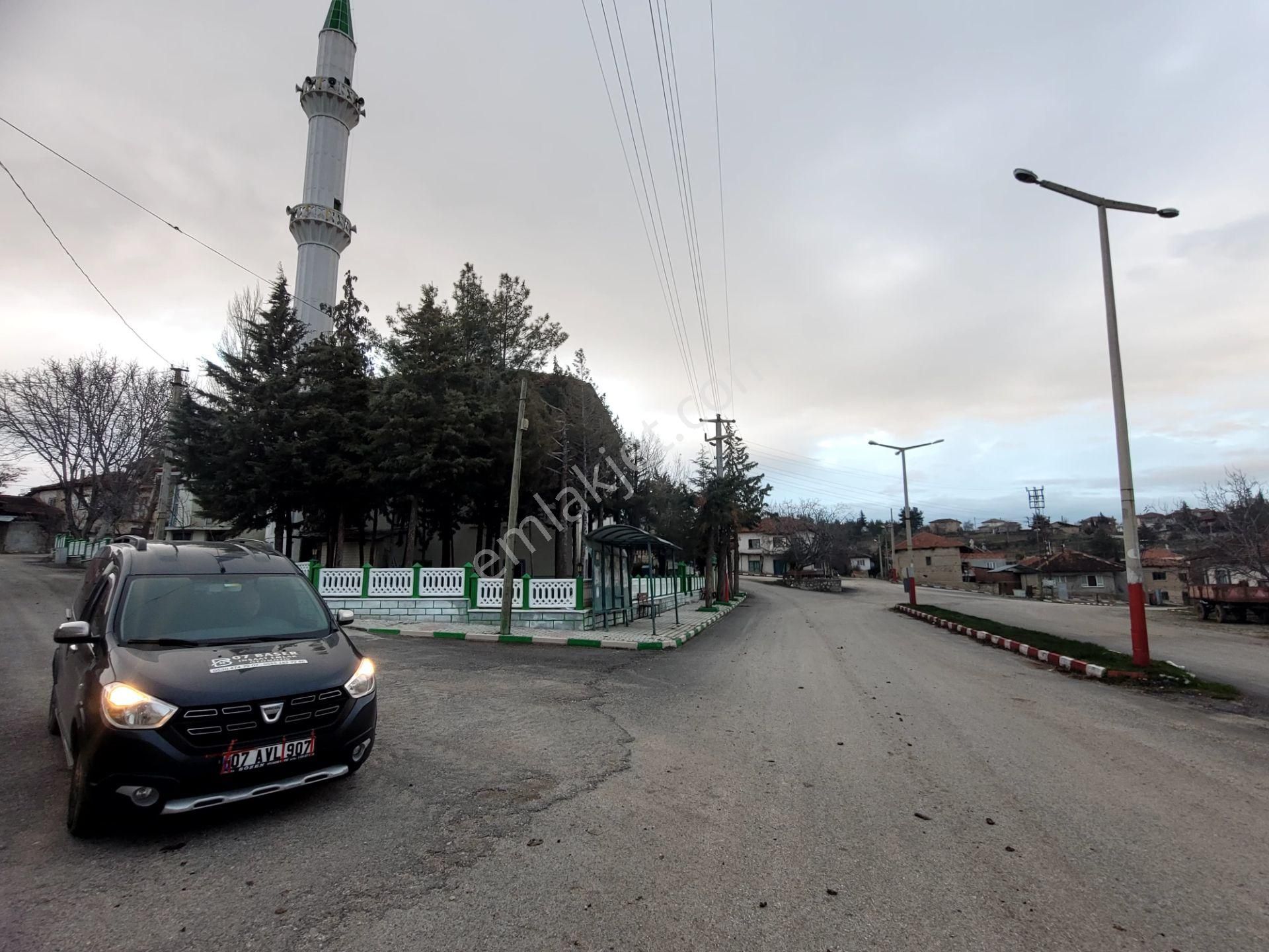 Burdur Merkez Kozluca'da Satılık Takasa Açık 4500 M2 Tek Tapu Arazi - Görsel 6
