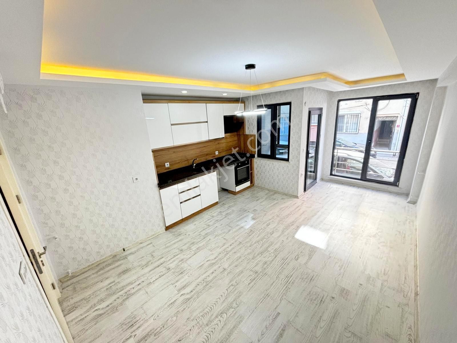 Edremit Akçay Satılık Daire 🏡✔️mars'tan Akçay'da Bahçe Kullanımlı Cam Balkonlu Lüx 1+1 Daire Fırsatı