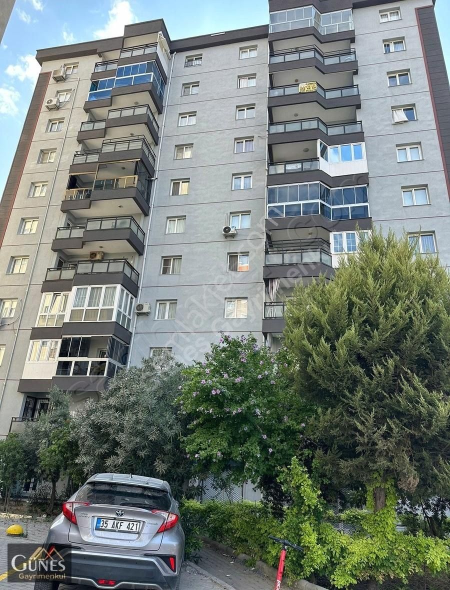 Buca Atatürk Satılık Daire Güneş Emlak'tan Atatürk Mahallesi'nde Ebeveyn Banyolu 3+1 150 M2