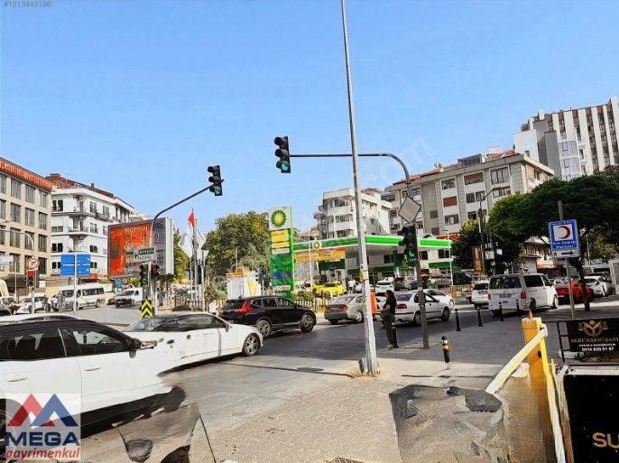 Kadıköy Zühtüpaşa Kiralık Dükkan & Mağaza Kızıltoprak Ta Sıfır Bina Altı Net 220 M2 Ön Kullanımlı Dükkan