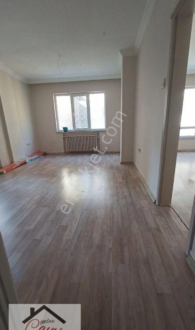 Çankaya Kızılay Kiralık Genel Kızılay İzmir 1 Caddede Ara Katta Kombili Asansörlü Full Yapılı İş Yeri 3+1 Kiralık