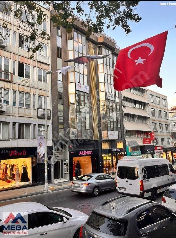 Kadıköy Osmanağa Satılık Ofis Kadıköy Kuşdili Caddesinde Sıfır Tabela Değeri Olan Ofis Katı