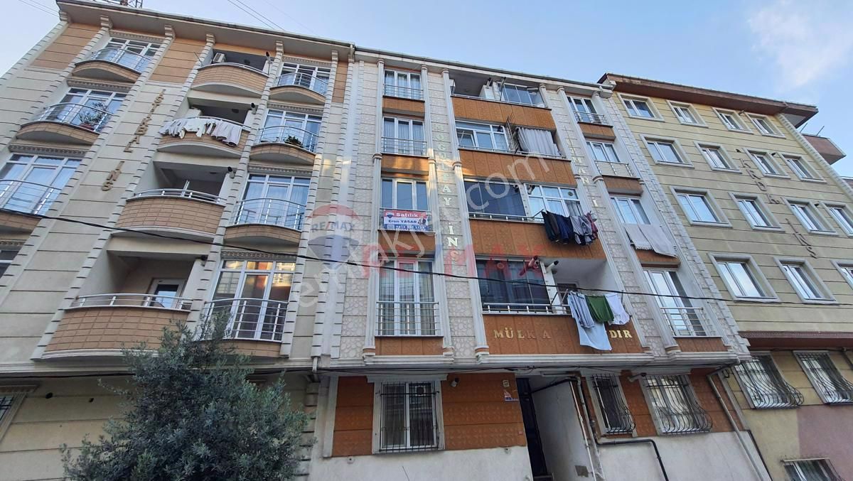 Esenyurt Yeşilkent Satılık Daire Remax Gelişim'den 2+1 Arakat Daire