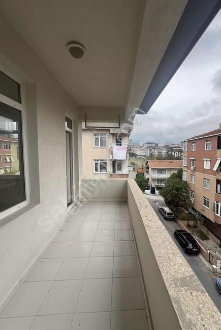 Maltepe Çınar Kiralık Daire Küçükyalı Da İçi Lüks Yapılı Adalar Manzaralı 2+1