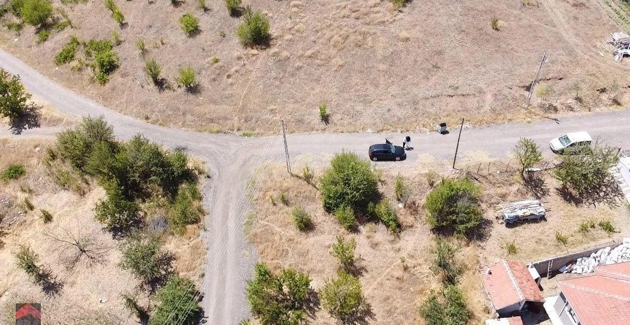 Çubuk Barbaros Satılık Konut İmarlı Çubuk Barbaros Mah.3 Kat İmarlı Arsa