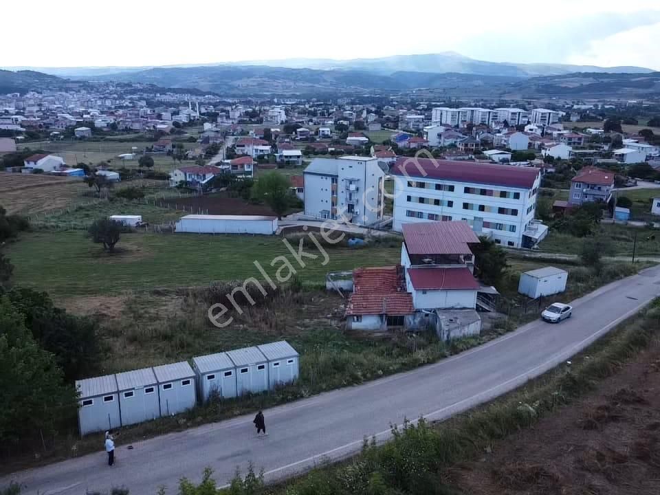 Satılık Susurluk Karşıyaka'da Caddeye Cebe 1500 Metrekare Arsa İçerisinde İki Katlı Bina - Görsel 12