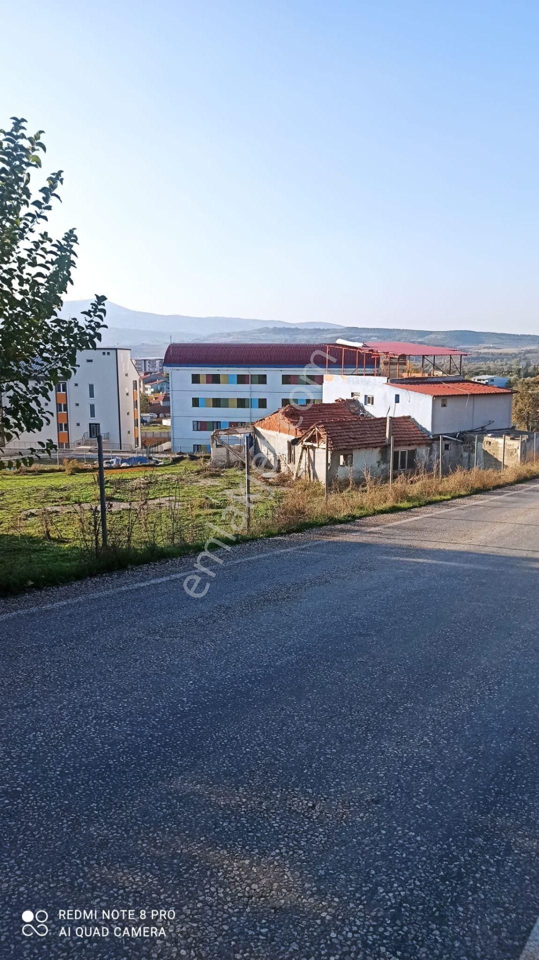 Satılık Susurluk Karşıyaka'da Caddeye Cebe 1500 Metrekare Arsa İçerisinde İki Katlı Bina - Görsel 2