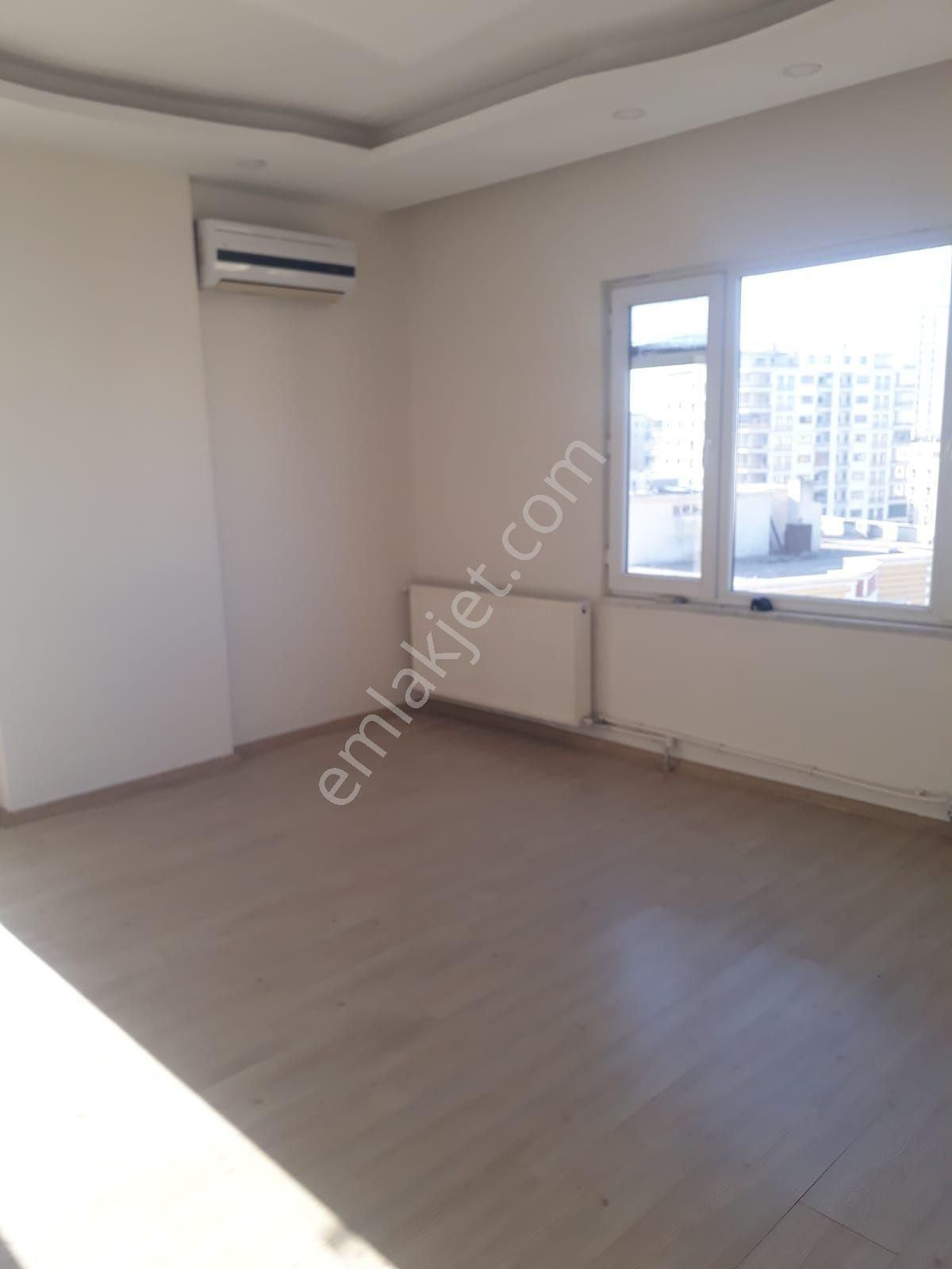 Artuklu 13 Mart Kiralık Daire Değer Emlak'tan 3+1 Daire Kiralıktır.