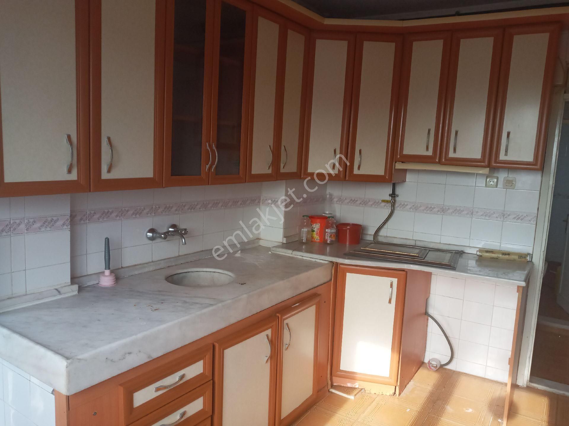 Akhisar Reşat Bey Kiralık Daire Aysu Konut Emlaktanmanisa Akhisarda Kiralık 2+1 Doğalgazlı 5. Kat Resatbey Mahallesi Daire