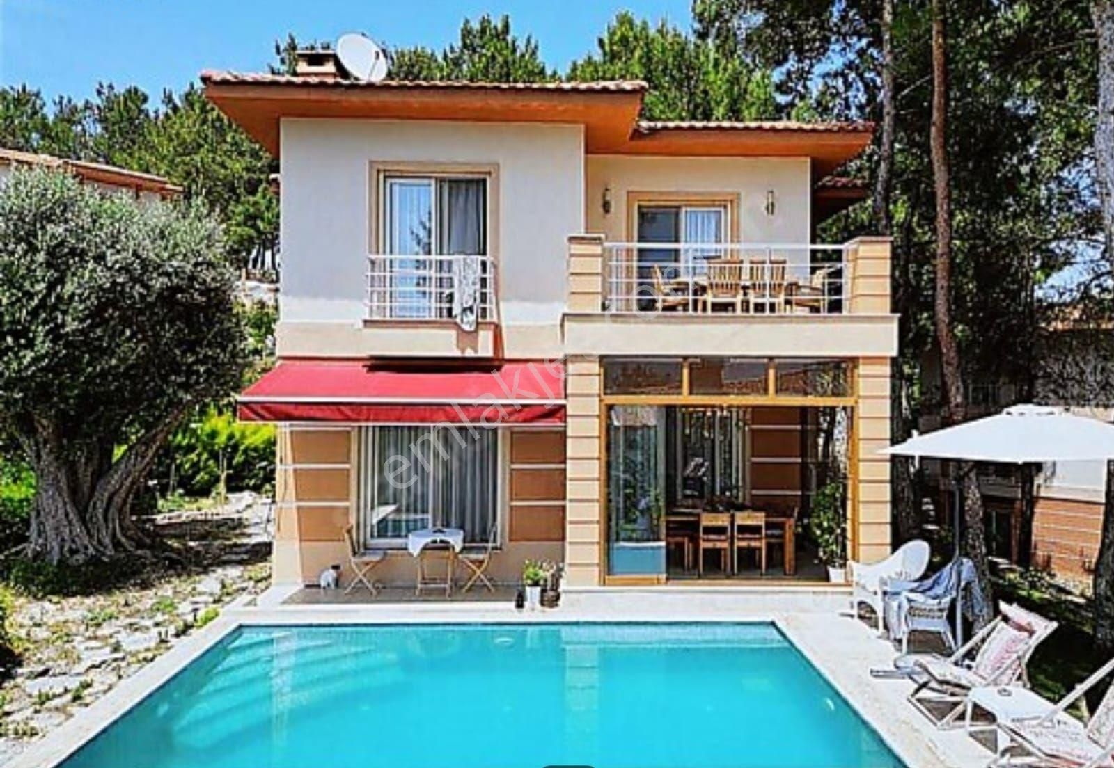 Kuşadası Soğucak Satılık Villa ++bıg Group** Soğucak Kuşadası Deniz,doğa Manzaralı Havuzlu ,sakin Villa