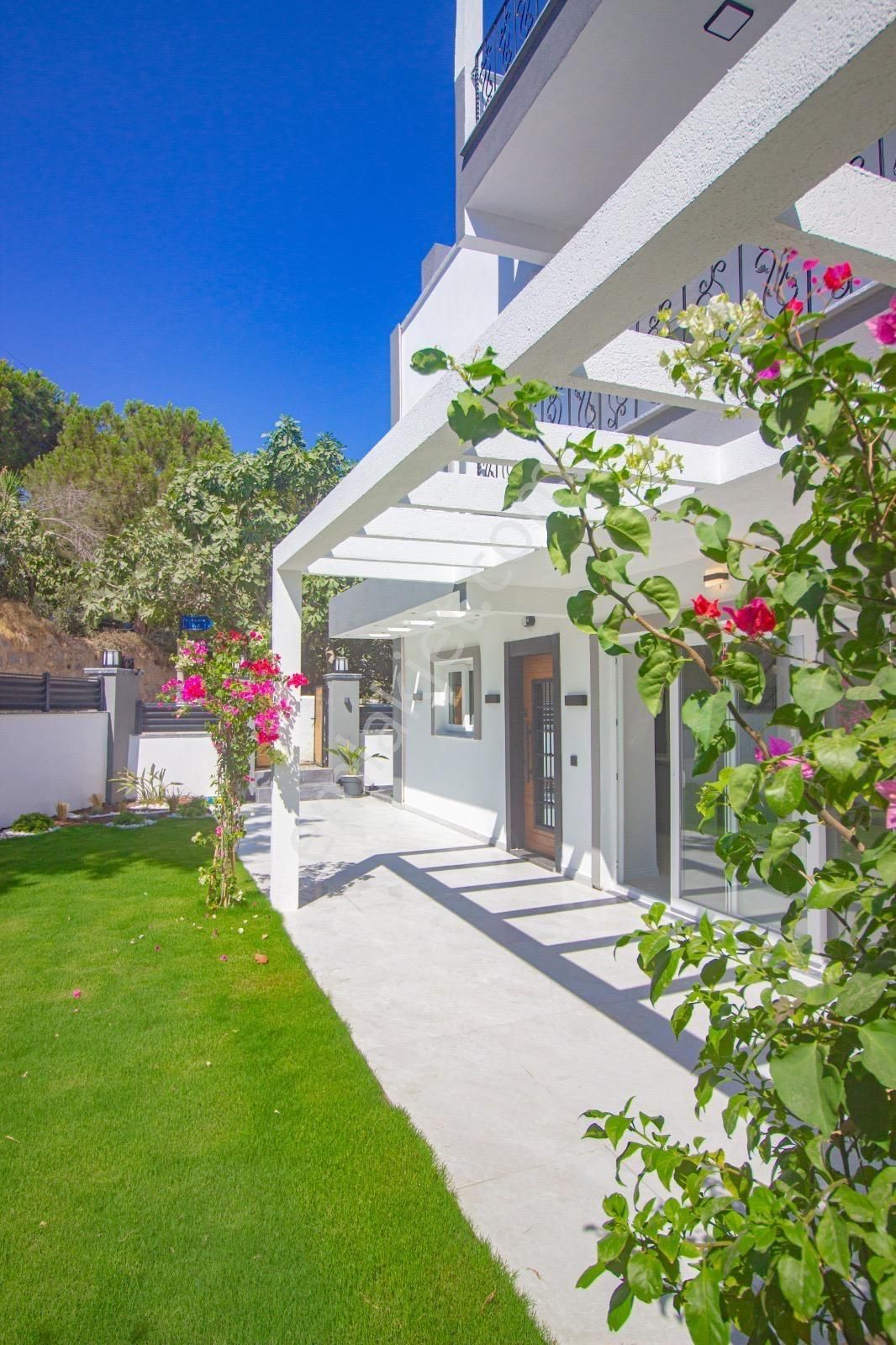 ++bıg Group** Kadınlar Denizi,köşe Konum.içi Yenilenmiş,deniz Manzaralı Villa - Görsel 5