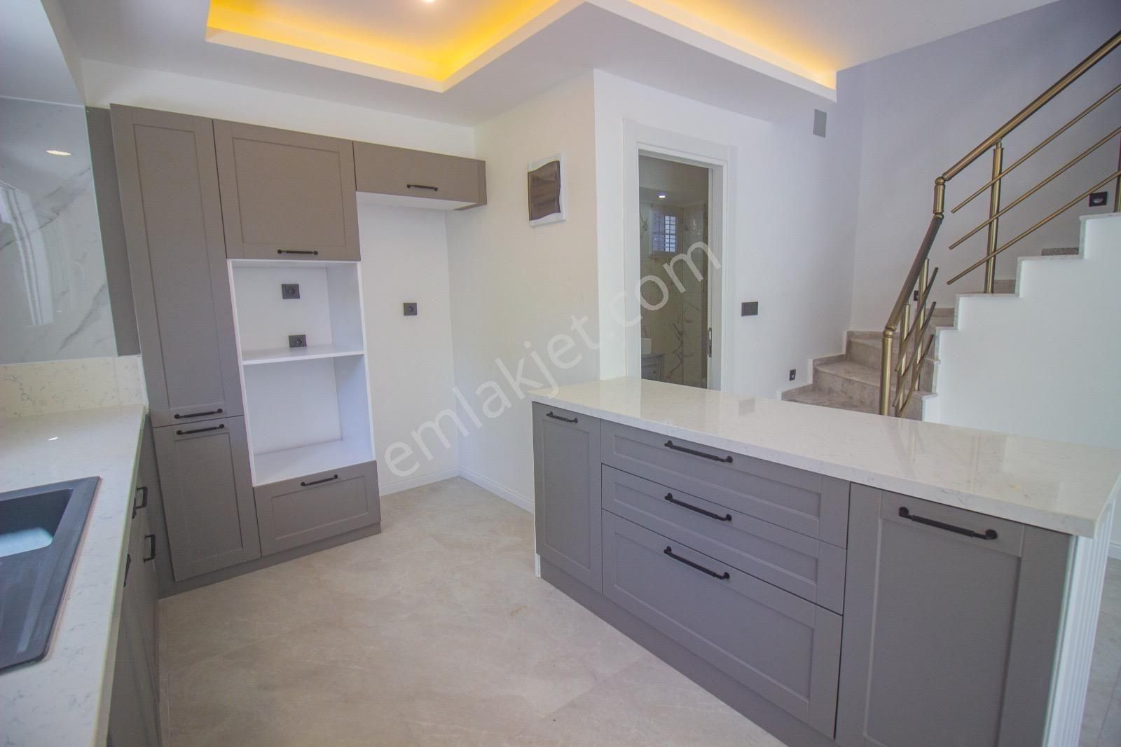 ++bıg Group** Kadınlar Denizi,köşe Konum.içi Yenilenmiş,deniz Manzaralı Villa - Görsel 18