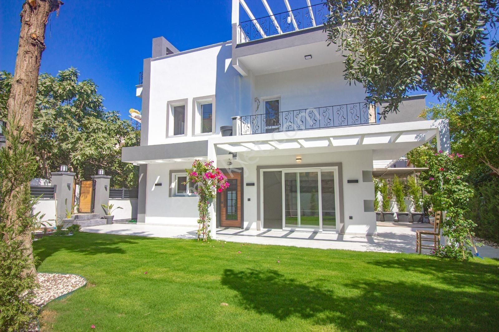 ++bıg Group** Kadınlar Denizi,köşe Konum.içi Yenilenmiş,deniz Manzaralı Villa - Görsel 4