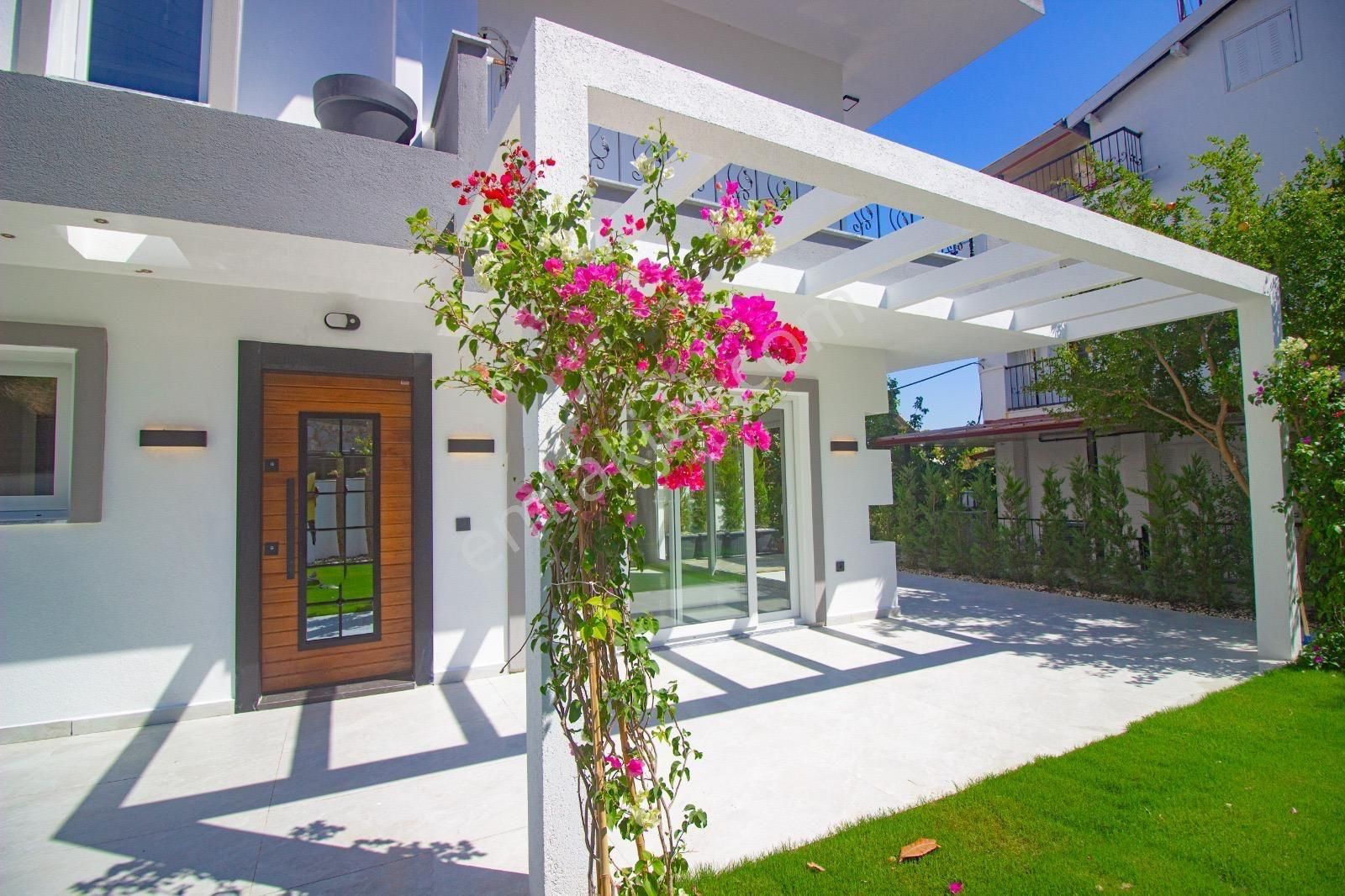 ++bıg Group** Kadınlar Denizi,köşe Konum.içi Yenilenmiş,deniz Manzaralı Villa - Görsel 8