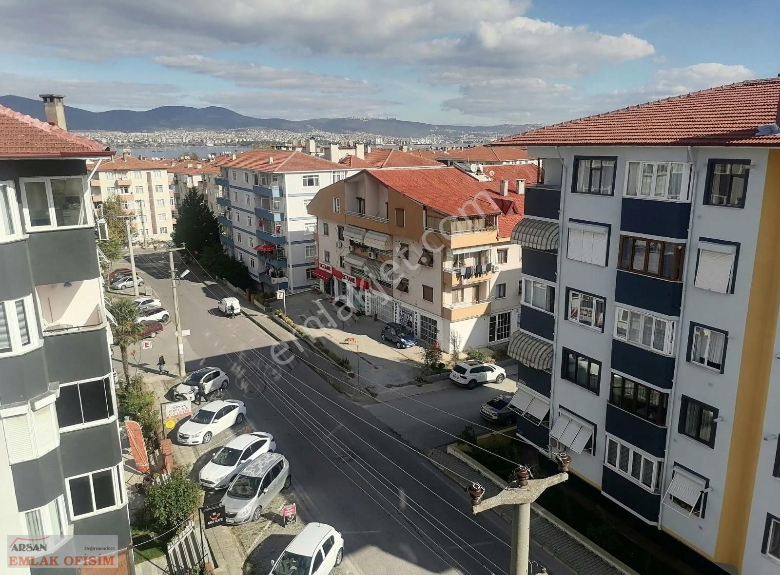 Gölcük Değirmendere Merkez Kiralık Daire Yeni Hastane Yakını Asansörlü Çok Merkezi 3+1 130 M2 Kiralık