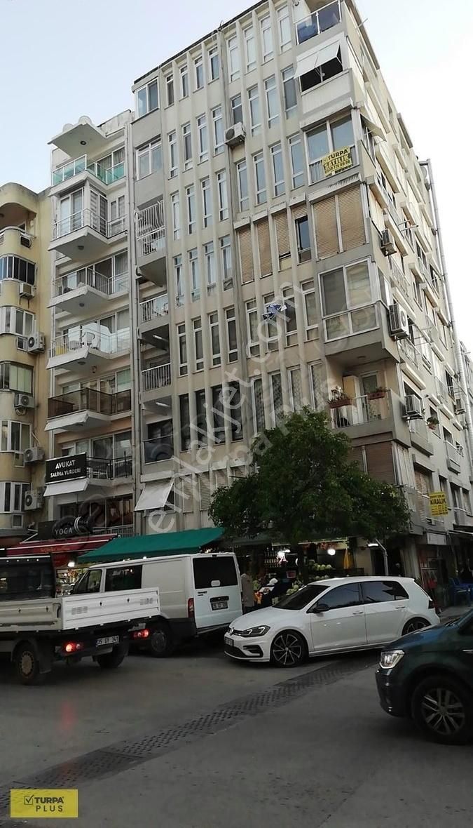 Konak Güzelyalı Satılık Daire Güzelyalı Mithatpaşa Cadde Üzeri 3+1 Doğalgazlı Satılık Daire