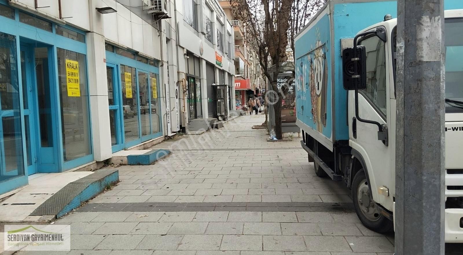 Adapazarı Yahyalar Kiralık Dükkan & Mağaza Merkezde Zemin Kat 364 M2 Kiralık İşyeri