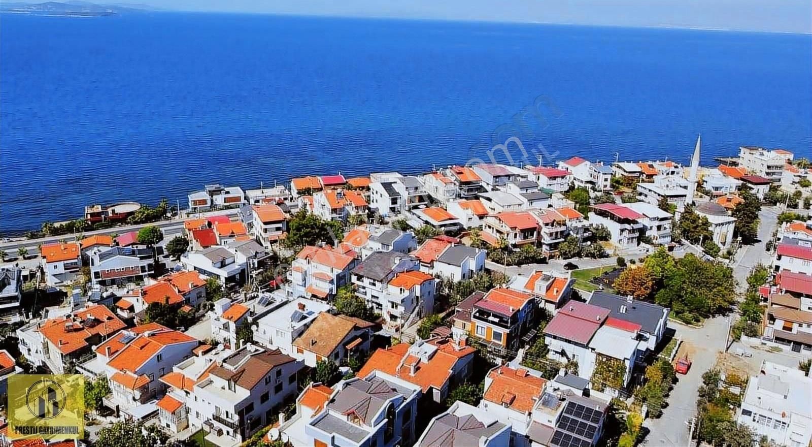 Urla M. Fevzi Çakmak Satılık Villa Prestij'den Urla'da 200 M2 Deniz Manzaralı Satılık Villa