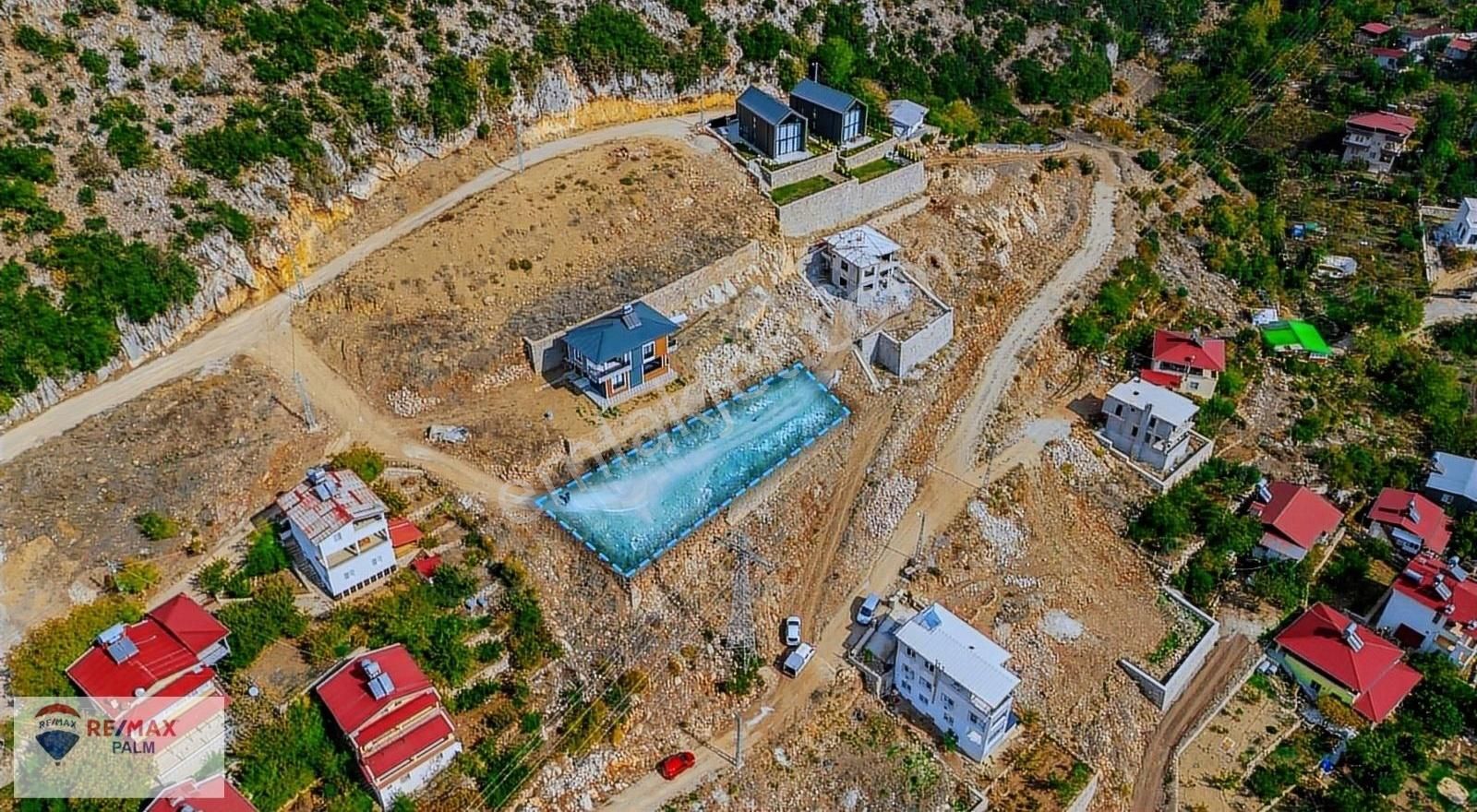 Toroslar Bekiralanı Satılık Konut İmarlı Remax Palm'den Bekiralanı Yaylası'nda 679m2 Arsa