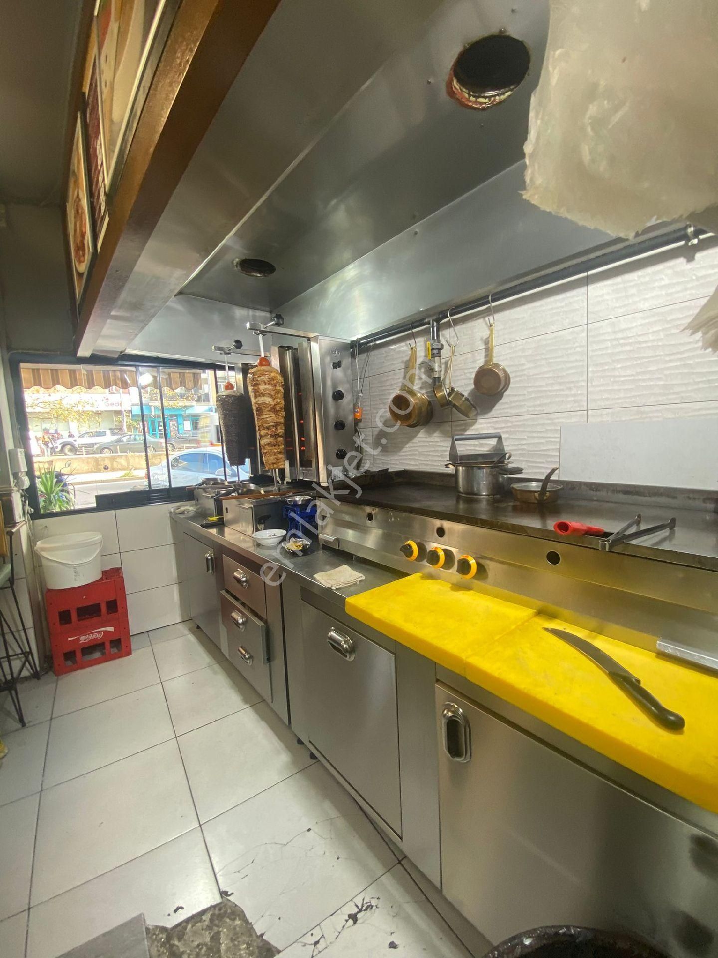 İzmir Konak Atilla Mah De Devren Kiralık Dükkan - Görsel 11