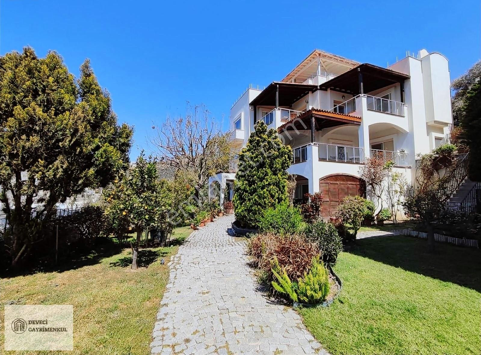 Bodrum Dirmil Satılık Villa Yalıkavak Tilkicik'te Büyüleyici Deniz Manzaralı Villa!