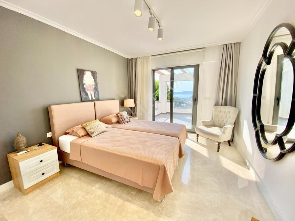 Bodrum Kaledos Evleri'nde, Şahane Manzaralı Satılık Tripleks - Görsel 16