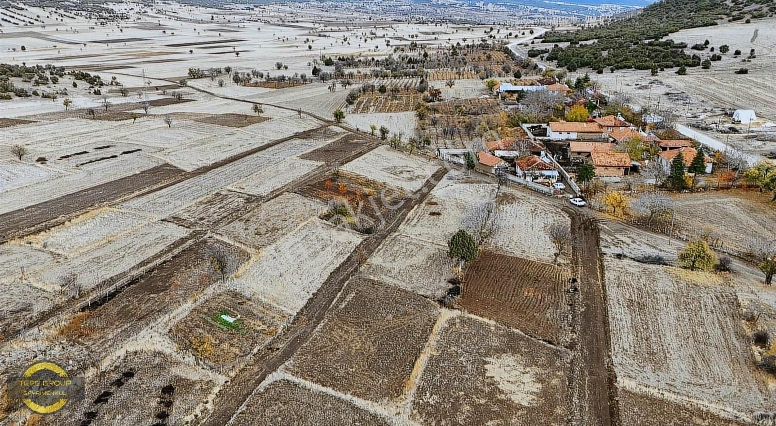 Yeşilova Çardak Köyü Satılık Konut İmarlı Burdur Yeşilova Çardak'ta 399 M2 İmarlı Satılık Arsa