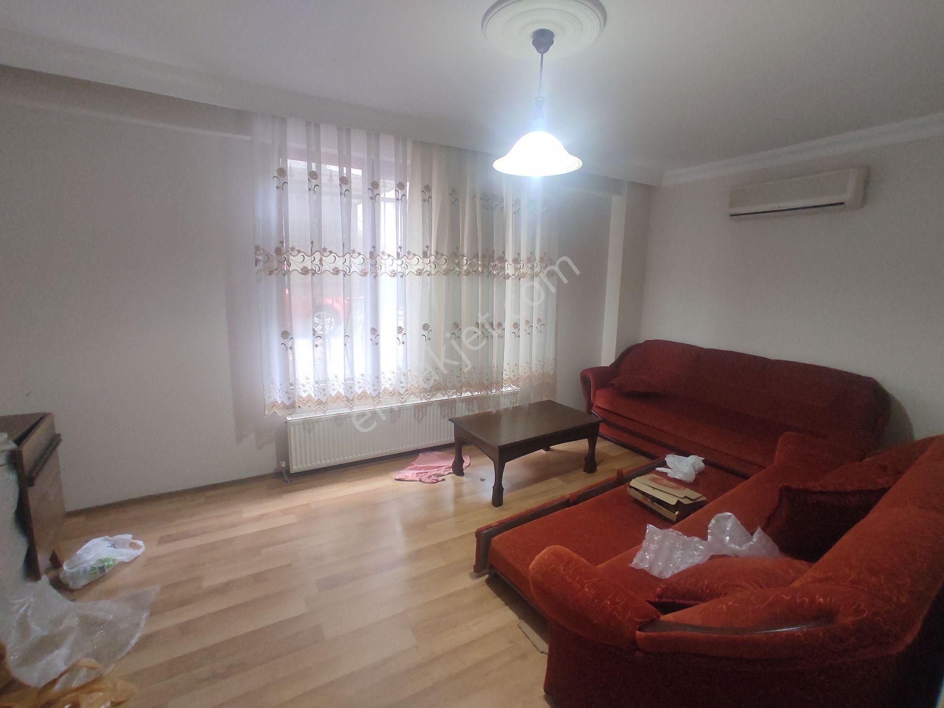 Ataşehir İçerenköy Kiralık Daire Aren Emlak | İçerenköy Metrosuna Yakın Genç Binada Taşınmaya Hazır Düz Giriş Kiralık 1+1 Daire