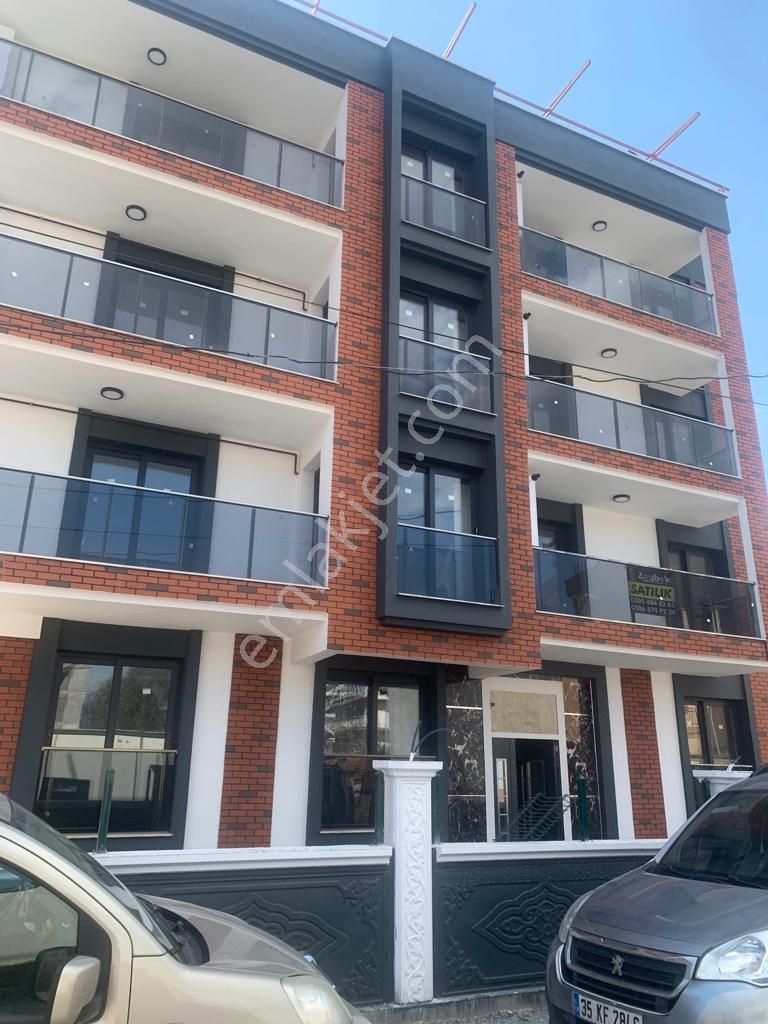 Menemen Gazi Satılık Daire Koyundere Gazi Mahallesinde 3+1 140 M2 Ara Kat Satılık Daire