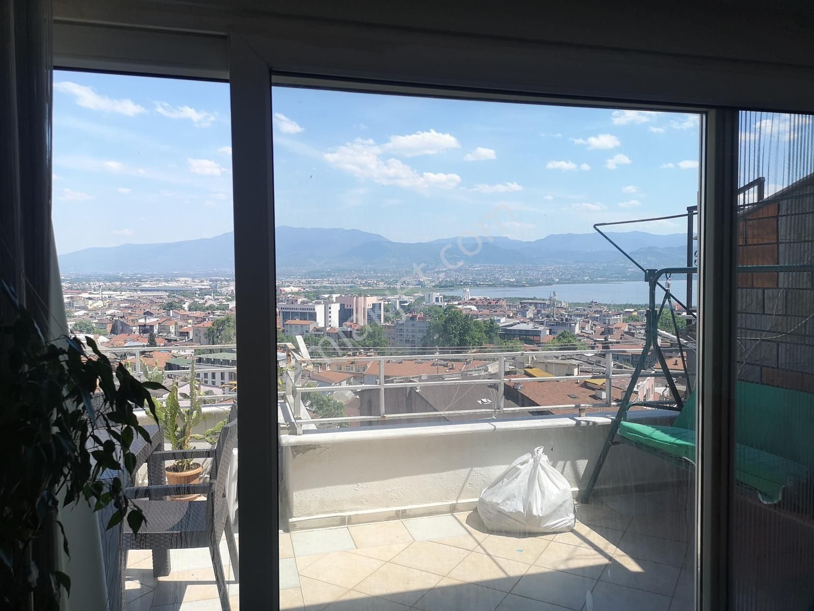 İzmit Hacıhızır Satılık Daire Remax Delux İzmit Merkezde 260 M2 Satılık Daire