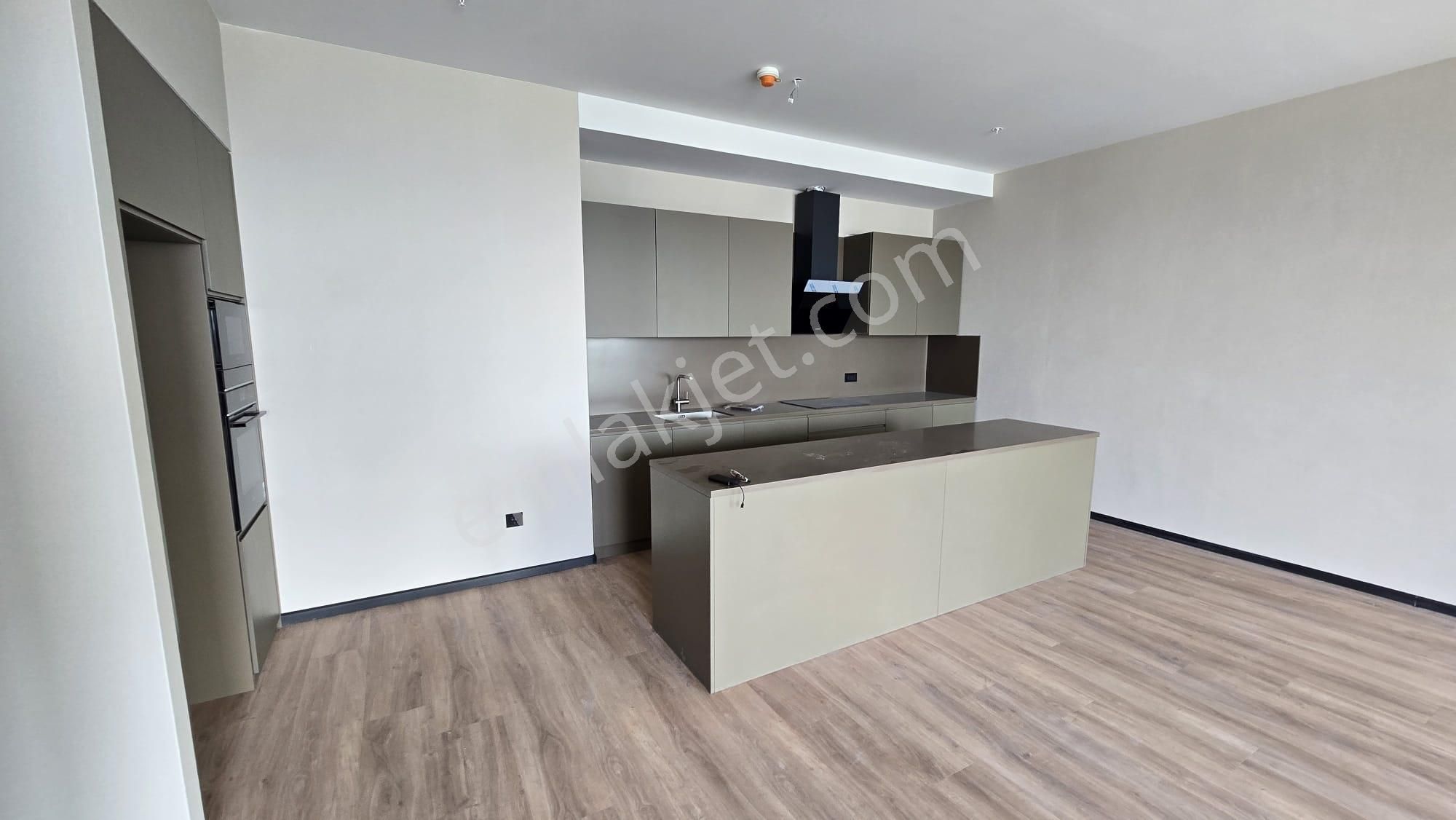 Çankaya Çukurambar Satılık Daire Ankara Çankaya Cubes'te 30. Katta 4+1 Satılık Daire