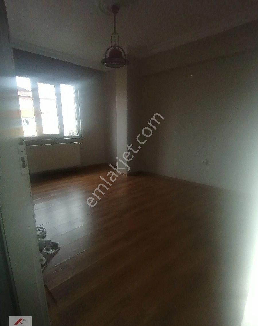 Ümraniye Tepeüstü Tavukçuyolu Caddesi Altınşehir Metro Yürüme Mesafesi Temiz Daire 3.kat 2+1 Kiralık - Görsel 6