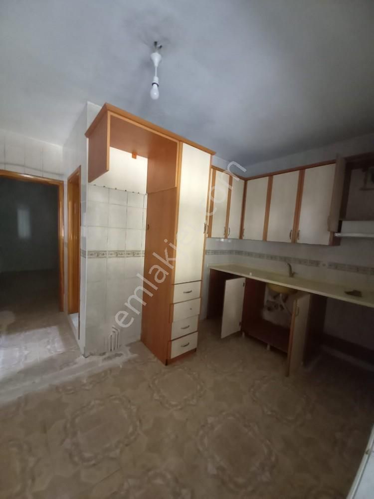 Buca İnönü Kiralık Daire İnönü Mah. Semt Garaj İzban Yakını 2+1 Kiralık Daire