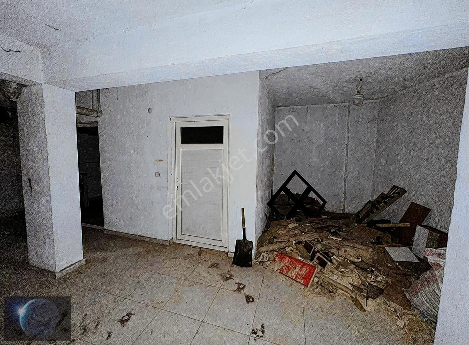 Buca Göksu Mah. Kiralık 270m2 Bodrum Katlı Dükkan - Görsel 13