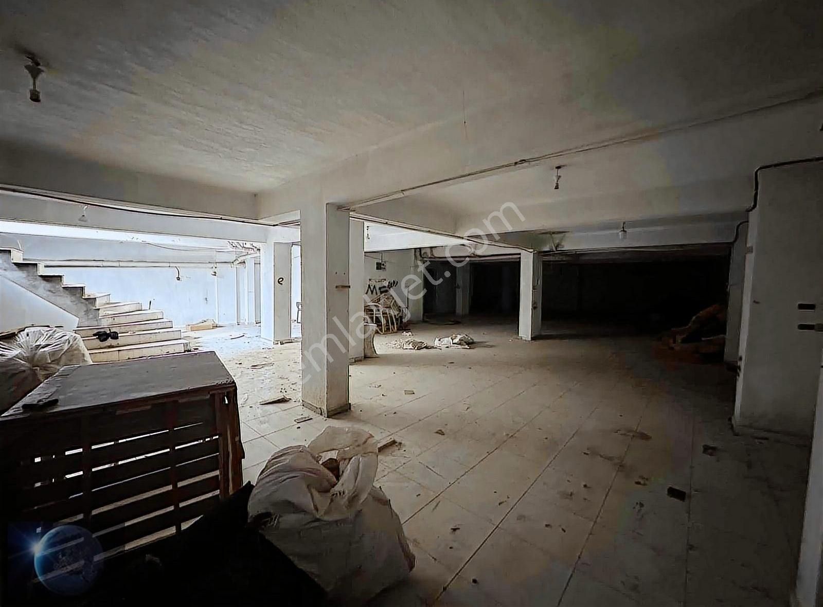 Buca Göksu Mah. Kiralık 270m2 Bodrum Katlı Dükkan - Görsel 15