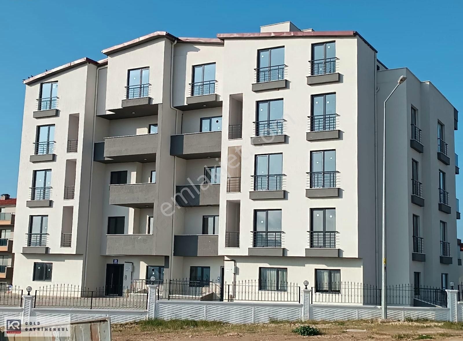 Mudanya Güzelyalı Burgaz Satılık Daire Mudanya Burgaz Mah. Satılık Deniz Manzaralı 1+1 Arakat Daire