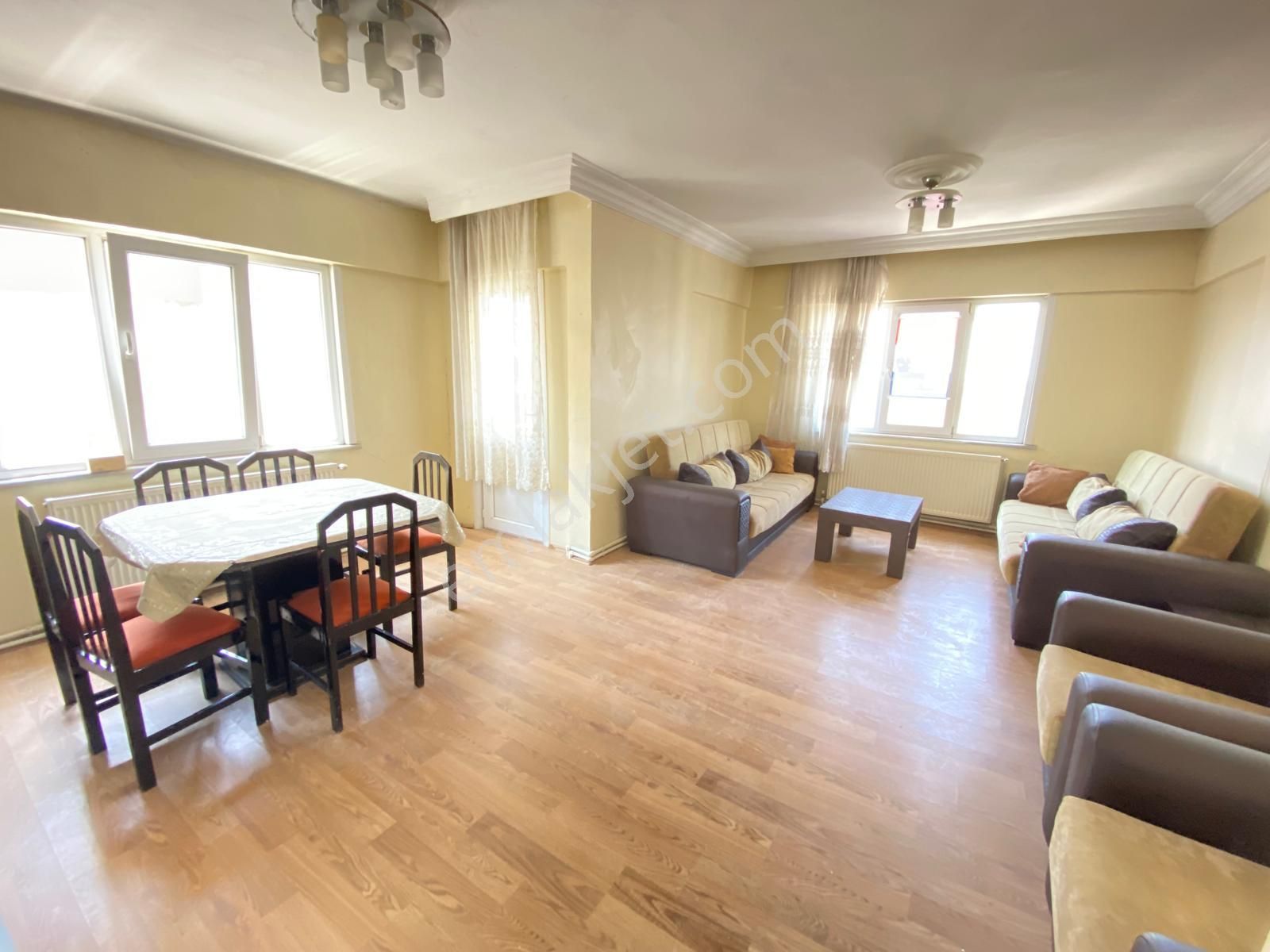 Esenyurt, Gökevler, Yapıkent Sitesi Satılık 3+1 Daire