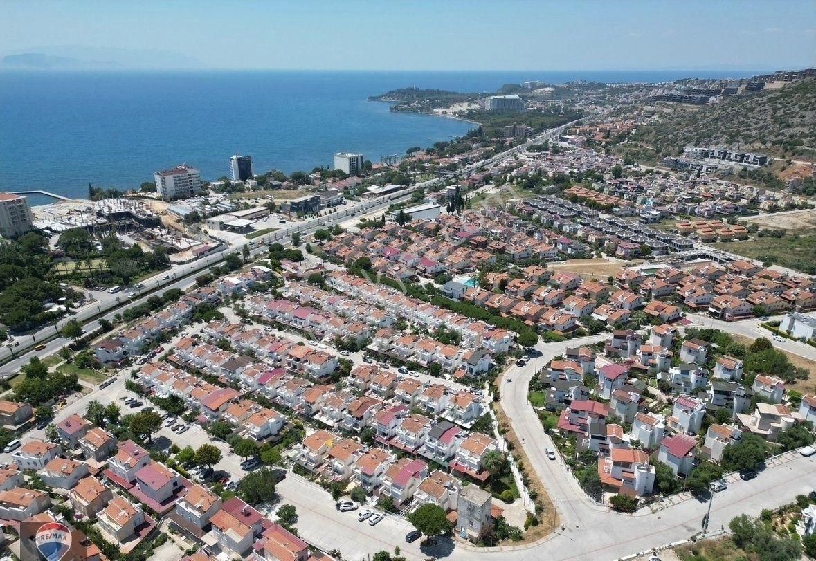 Kuşadası Yavansu Satılık Villa İmbat Sahil Sitesi’nde 4+1 Denize 400 M. Yazlık