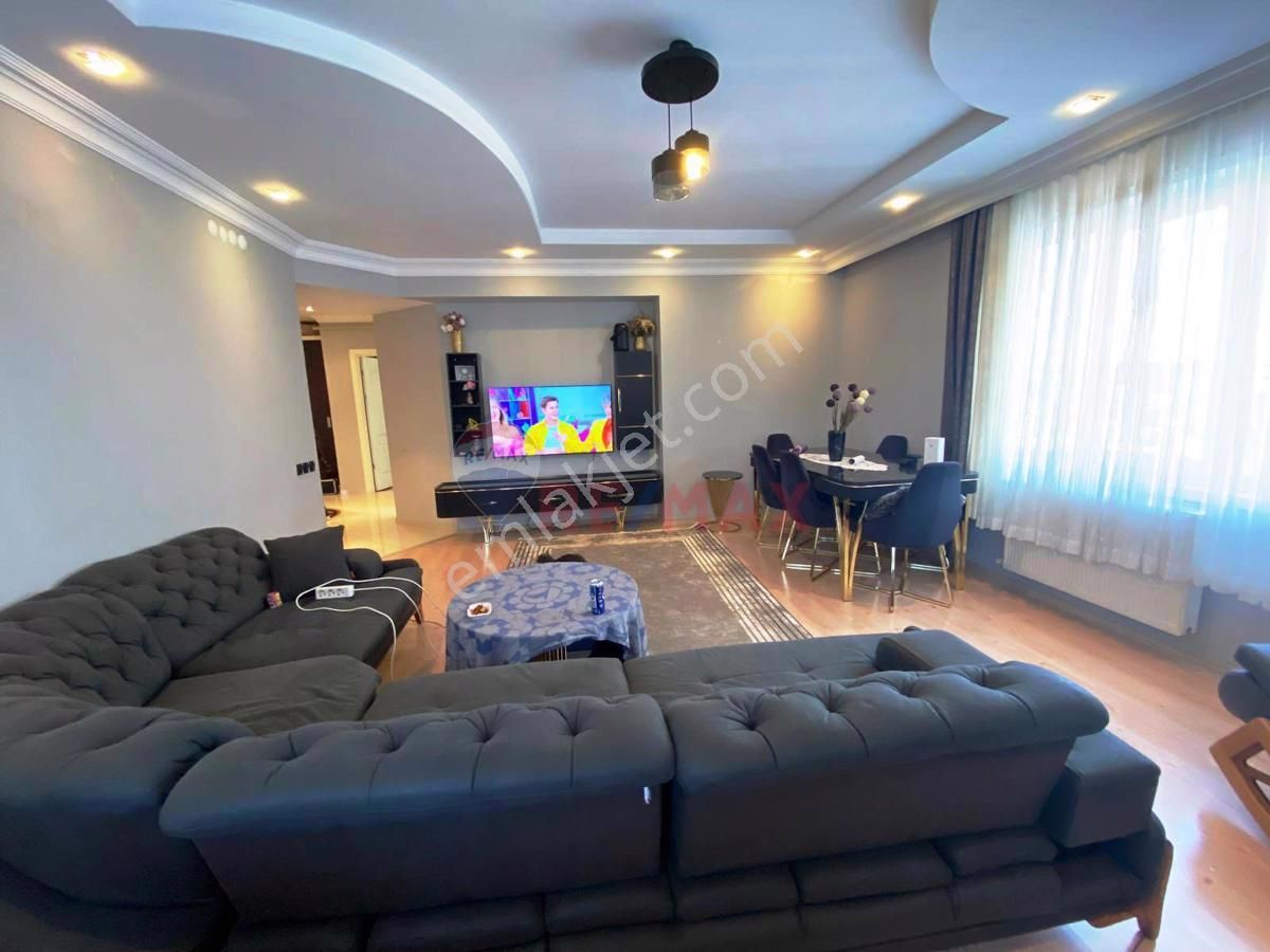 Beylikdüzü Barış Satılık Daire Beylikdüzü, Barış Mah. Beytown Apt. Satılık 3+1 Daire