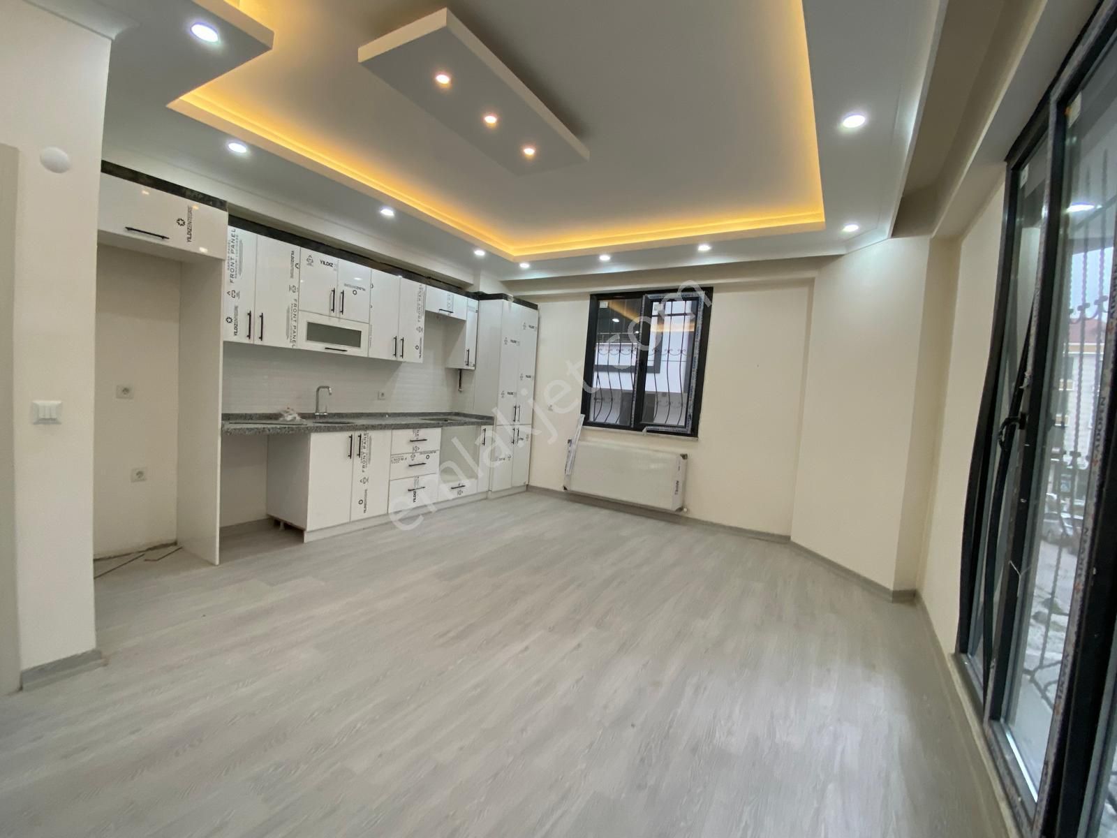 Küçükçekmece Kartaltepe Satılık Daire Loft'tan Kartaltepe'de 2+1 Sıfır Bina Amerikan Mutfak Y.giriş Daire