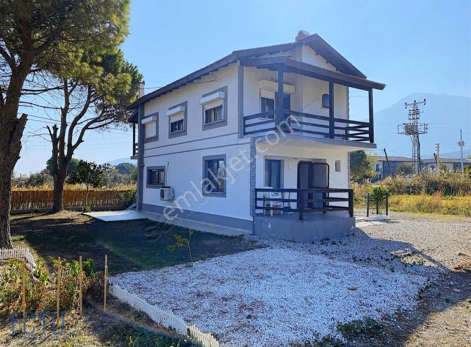 Karaburun İskele Satılık Villa Karaburun Bodrum Plaj Yakını Müstakil Bahçe Satılık 3+2 Dubleks