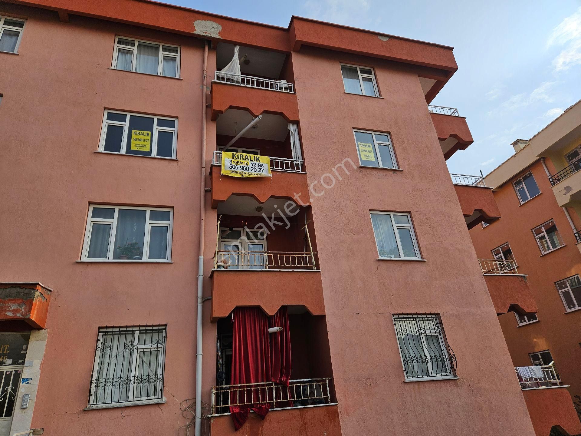 Selçuklu Yazır Kiralık Daire Yazır Salı Pazarı Civarı Tramvaya 300 Mt Mesafede