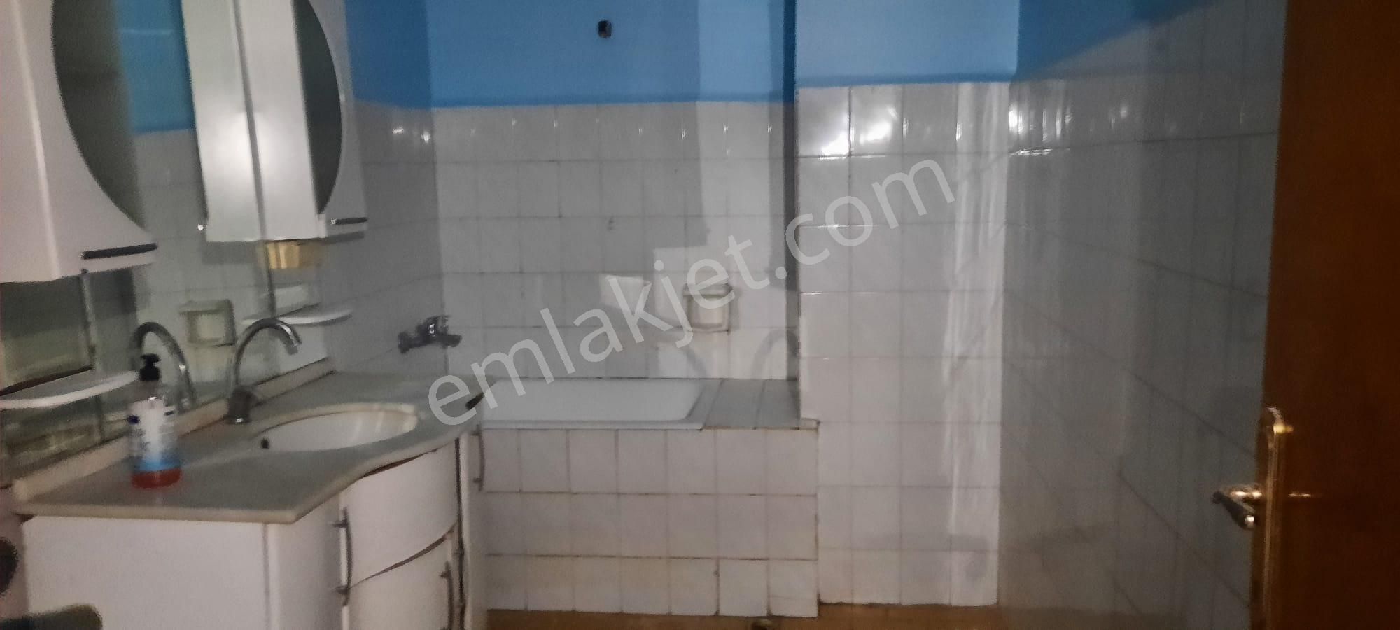 Esenler Nine Hatun Kiralık Daire Esenler Nene Hatunda 2+1 Kiralık Daire