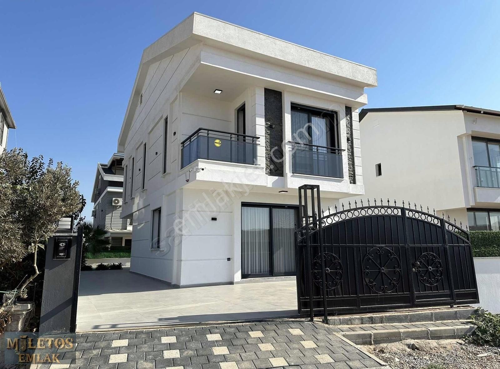 Didim Efeler Satılık Villa Bu Fiyata Bu Kalitede Full Eşyalı 4+1 Müstakil Villa !!!