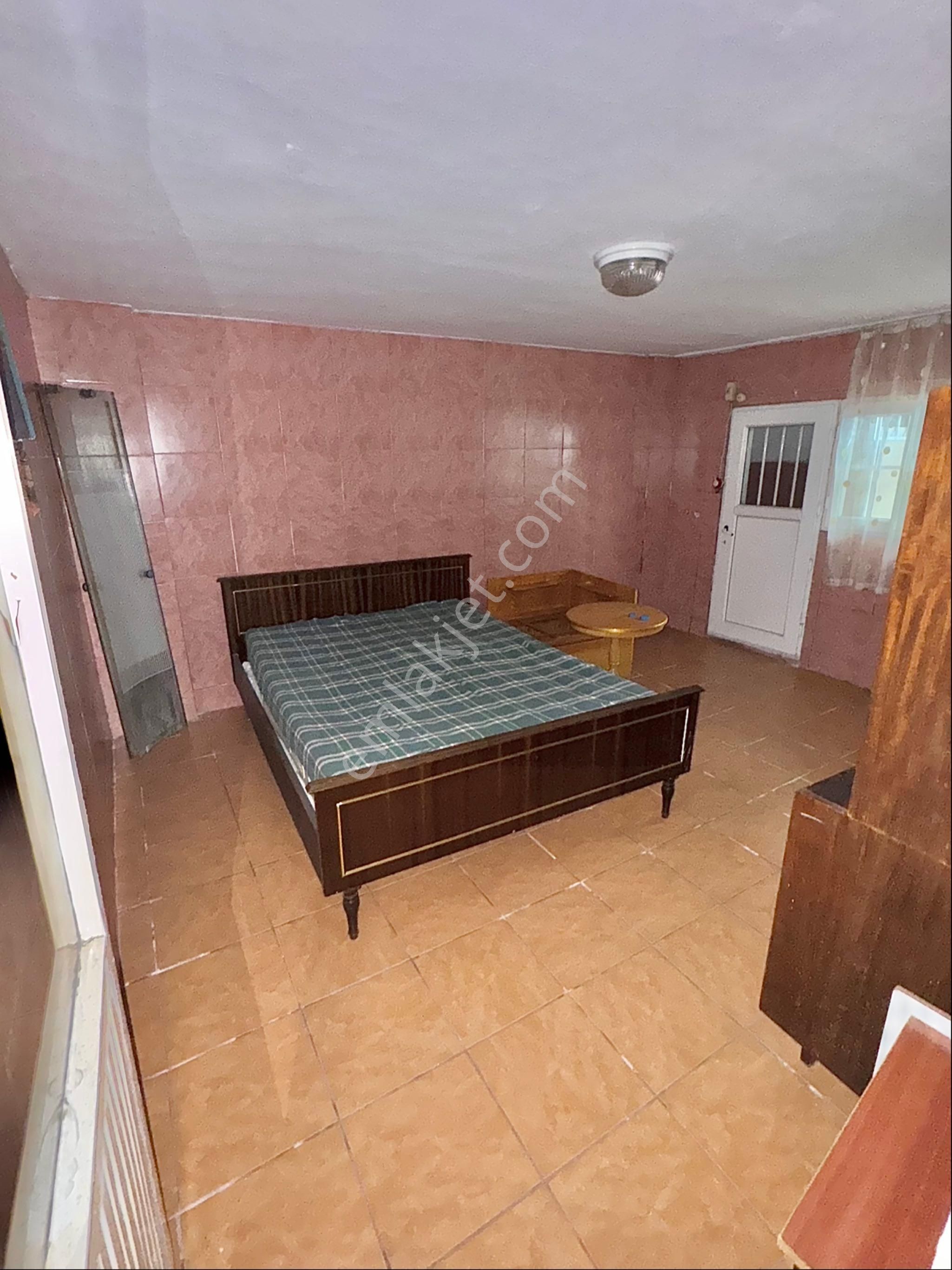 Metroya 200m! Bağcılar Bağlar Mah. 5 Katlı Komple Satılık Bina! - Görsel 17