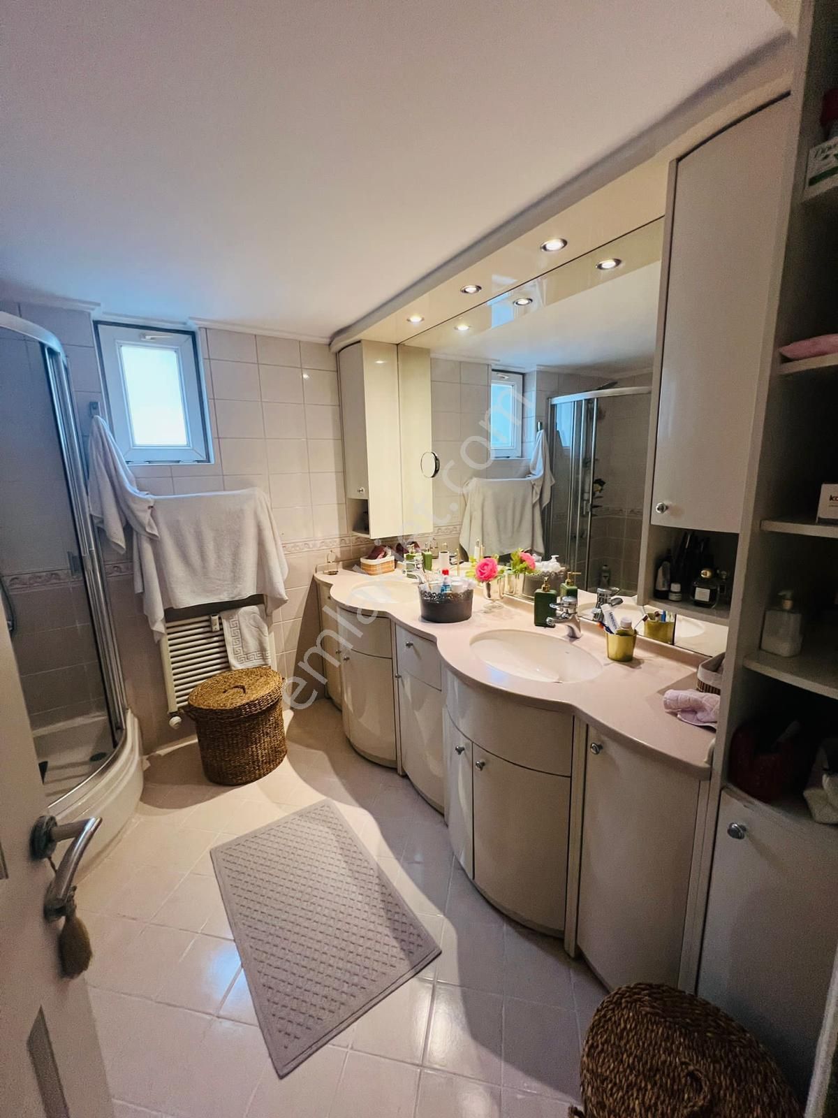 Bebek Vezirköşkü Sokakta 3+1 150 M2 1. Kat Deniz Manzaralı Balkonlu Klimalı Temiz Ferah Daire - Görsel 9