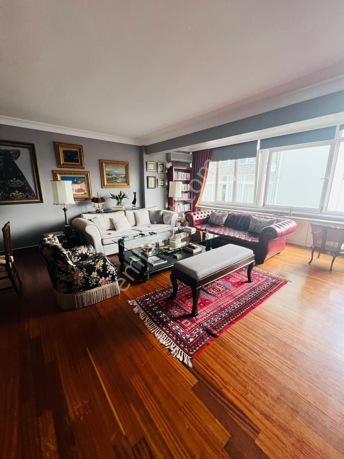 Bebek Vezirköşkü Sokakta 3+1 150 M2 1. Kat Deniz Manzaralı Balkonlu Klimalı Temiz Ferah Daire - Görsel 2