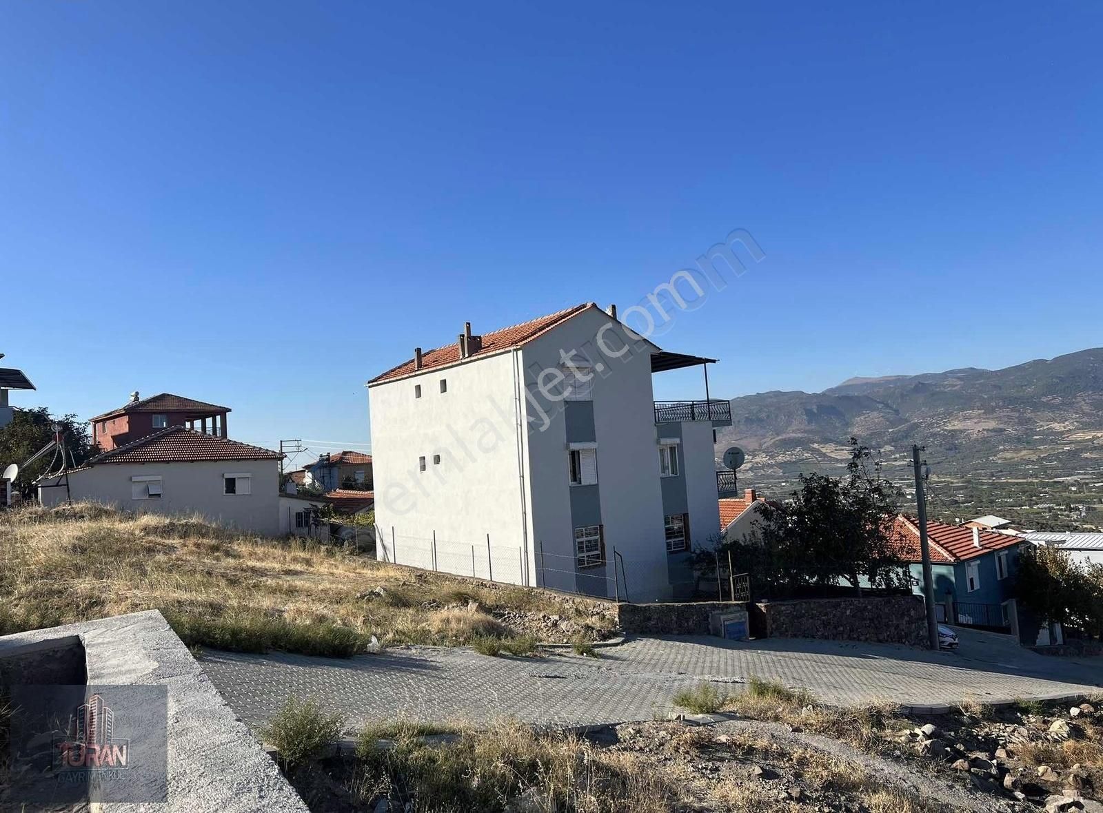 Menemen Göktepe Satılık Villa İmarlı Göktepede Manzaralı Villa İmarlı Köşe Arsa